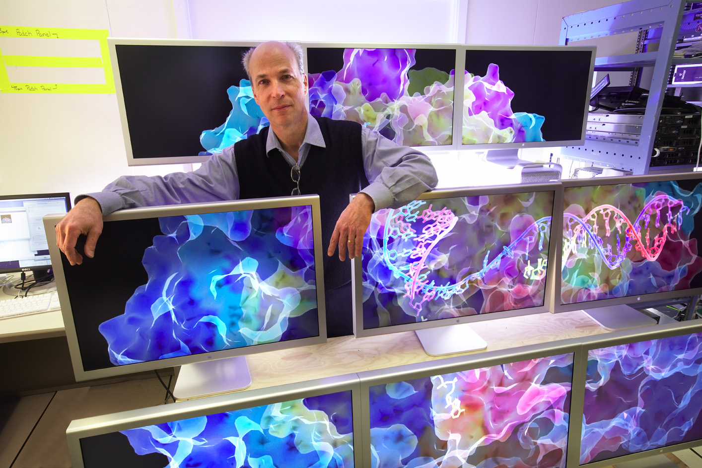 Stanford's Roger Kornberg in his laboratory